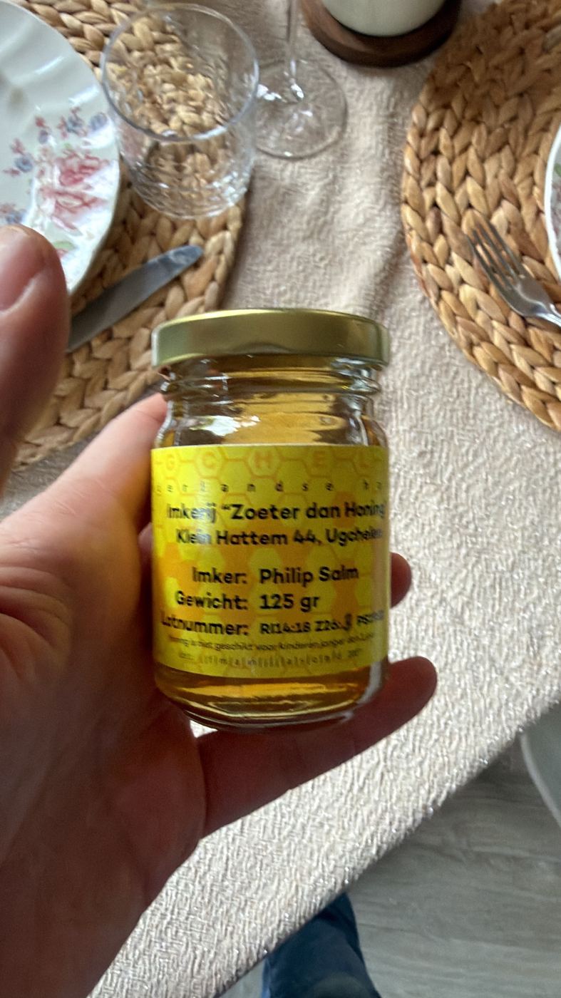 Een potje honing van Imkerij Zoeter dan Honing